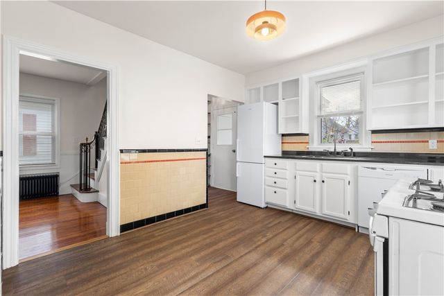 274 Montgomery Avenue, Cranston, RI 02905