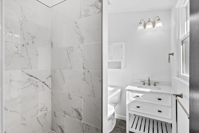 2437 Fairbrook Dr, Nashville, TN 37214