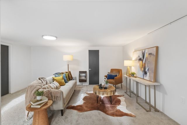 2437 Fairbrook Dr, Nashville, TN 37214