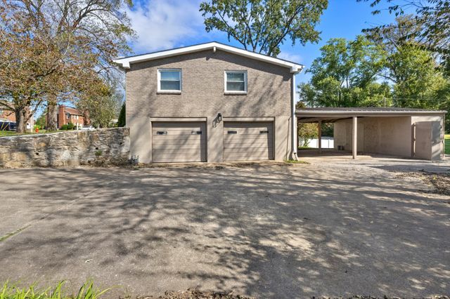 2437 Fairbrook Dr, Nashville, TN 37214