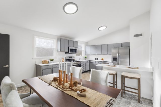 2437 Fairbrook Dr, Nashville, TN 37214