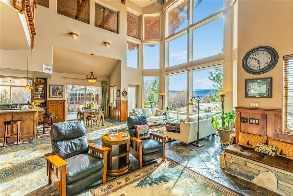 Image 5 of property listing at 39255 Seminole, Fawnskin, CA 92333