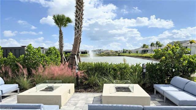 9077 Wisteria WAY, Naples, FL 34114
