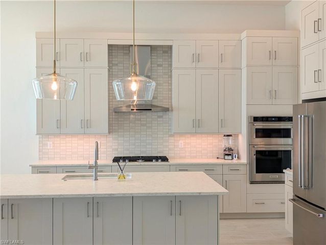 9077 Wisteria WAY, Naples, FL 34114