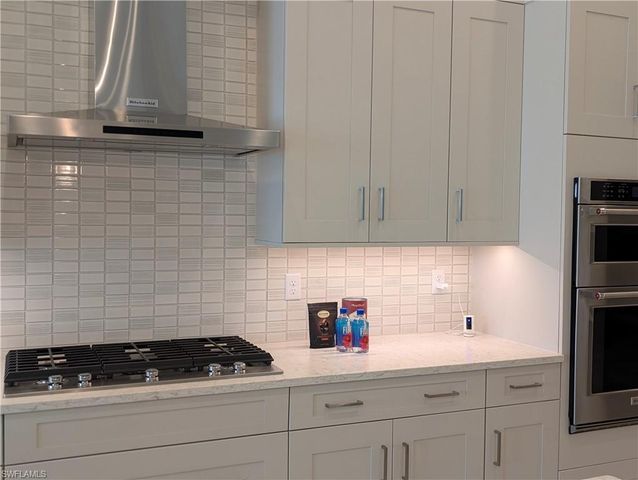 9077 Wisteria WAY, Naples, FL 34114