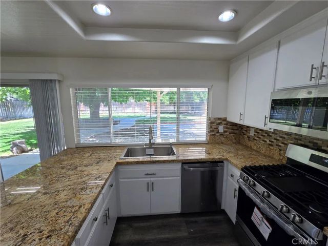 25317 Avenida Ronada, Valencia, CA 91355