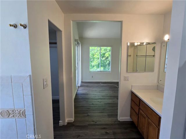 25317 Avenida Ronada, Valencia, CA 91355