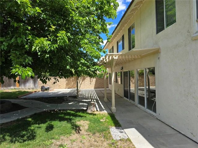 25317 Avenida Ronada, Valencia, CA 91355