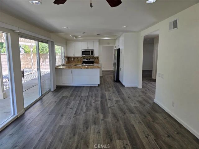 25317 Avenida Ronada, Valencia, CA 91355