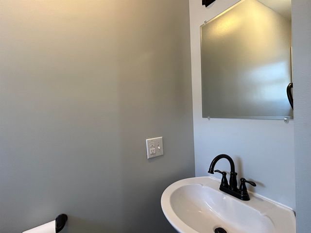 127 Main Street, Colebrook, NH 03576