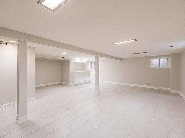 454 E Park Avenue, Elmhurst, IL 60126