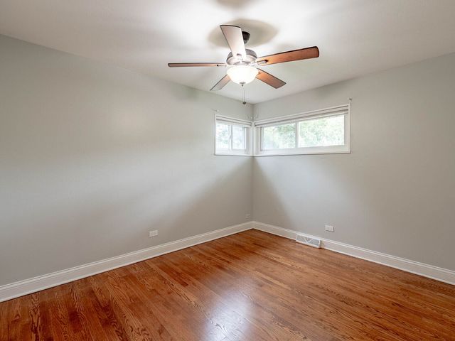 454 E Park Avenue, Elmhurst, IL 60126