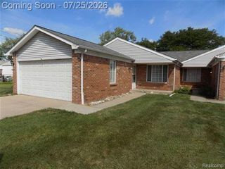 19121 WALDORF Street, Roseville, MI 48066
