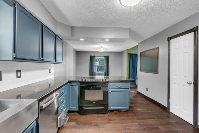 703 Heidi Ln, Mulvane, KS 67110