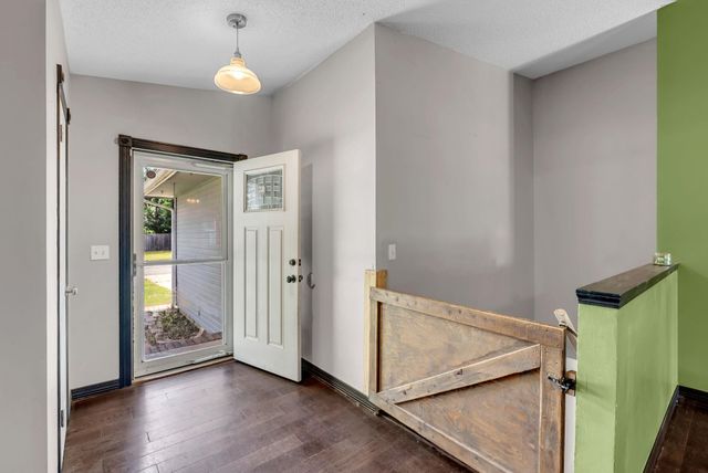 703 Heidi Ln, Mulvane, KS 67110