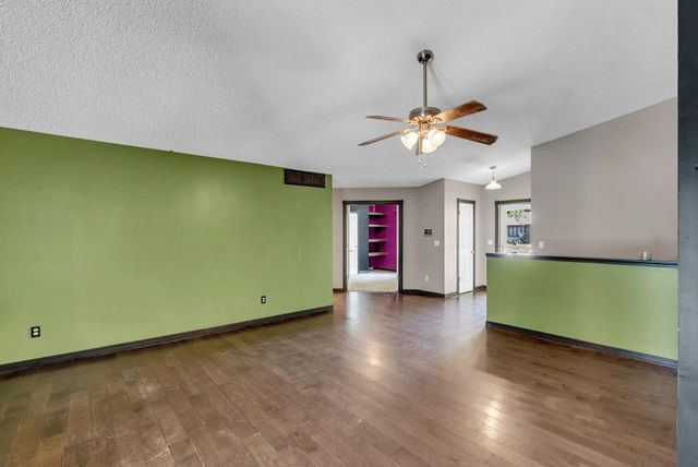 703 Heidi Ln, Mulvane, KS 67110