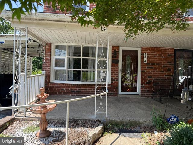 1224 EDDYSTONE AVE, Crum Lynne, PA 19022