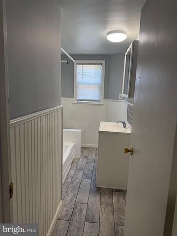 1224 EDDYSTONE AVE, Crum Lynne, PA 19022