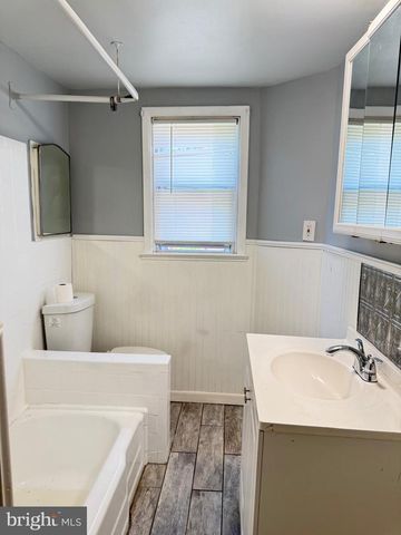 1224 EDDYSTONE AVE, Crum Lynne, PA 19022