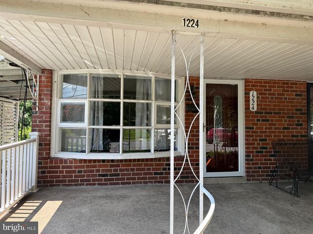 1224 EDDYSTONE AVE, Crum Lynne, PA 19022
