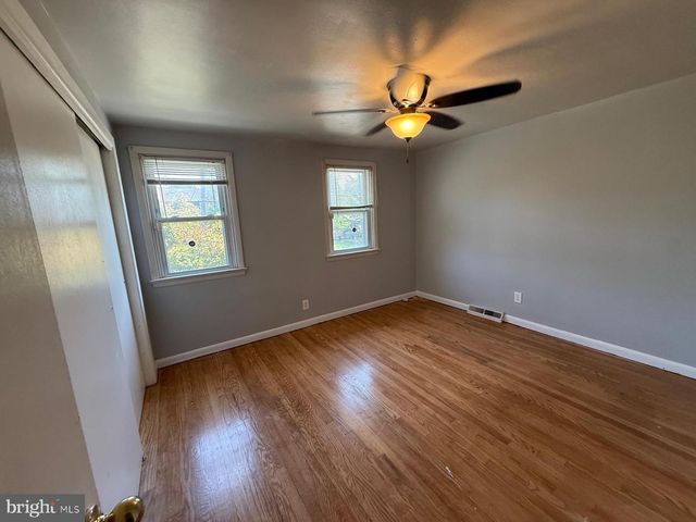 1224 EDDYSTONE AVE, Crum Lynne, PA 19022