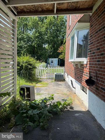 1224 EDDYSTONE AVE, Crum Lynne, PA 19022