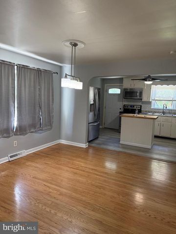 1224 EDDYSTONE AVE, Crum Lynne, PA 19022