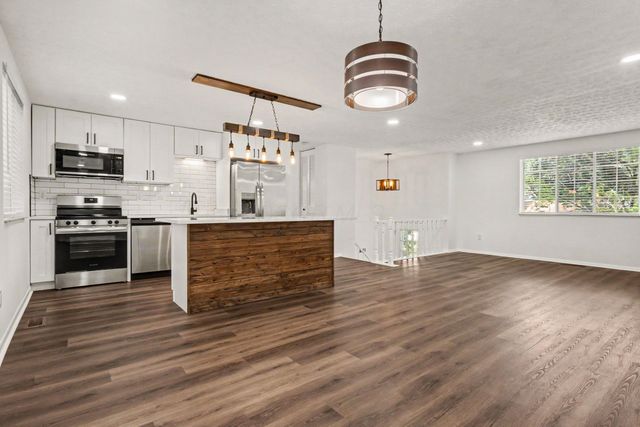 3861 Orange Blossom Lane, Columbus, OH 43230
