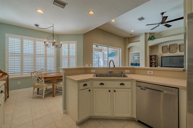 11618 WHITEROOK COURT, Tampa, FL 33626