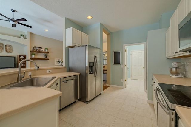 11618 WHITEROOK COURT, Tampa, FL 33626