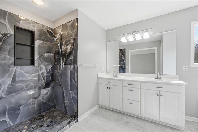 12221 Hubbard Road, Kansas City, KS 66109