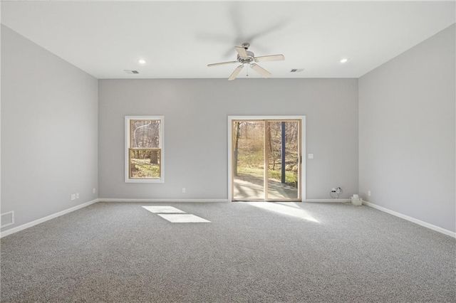 12221 Hubbard Road, Kansas City, KS 66109