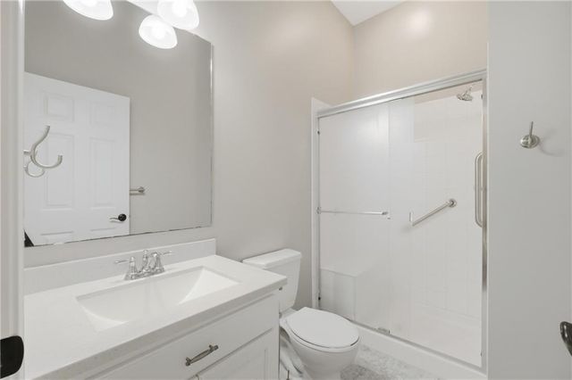 12221 Hubbard Road, Kansas City, KS 66109