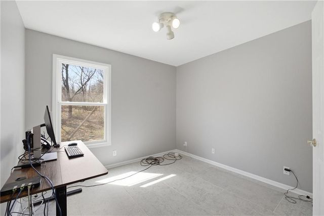 12221 Hubbard Road, Kansas City, KS 66109