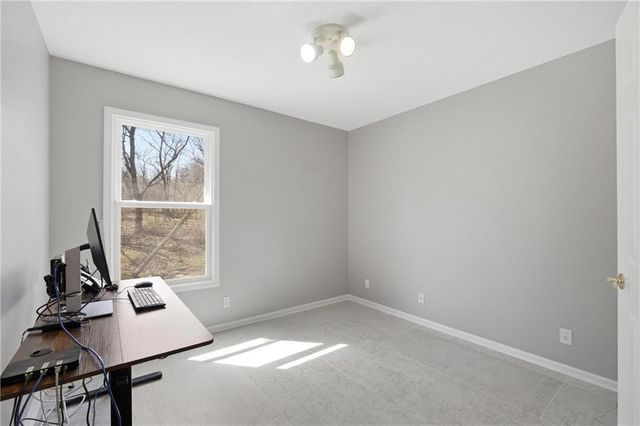 12221 Hubbard Road, Kansas City, KS 66109