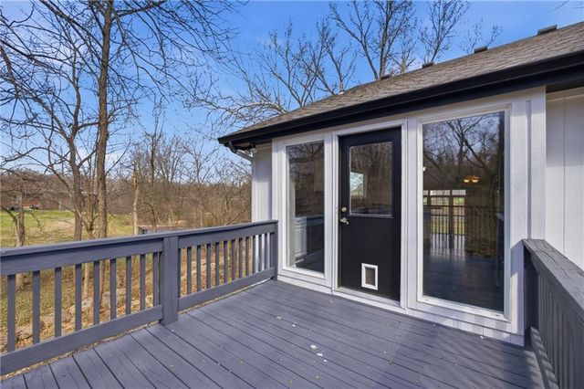 12221 Hubbard Road, Kansas City, KS 66109