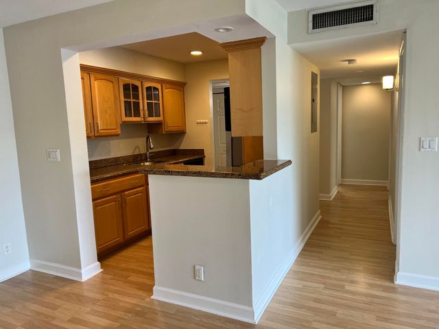 1515 E Broward Boulevard 305, Fort Lauderdale, FL 33301