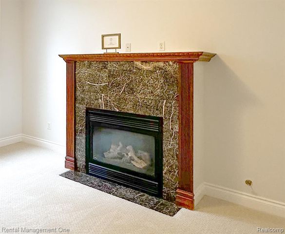 5742 Putnam Drive, West Bloomfield, MI 48323