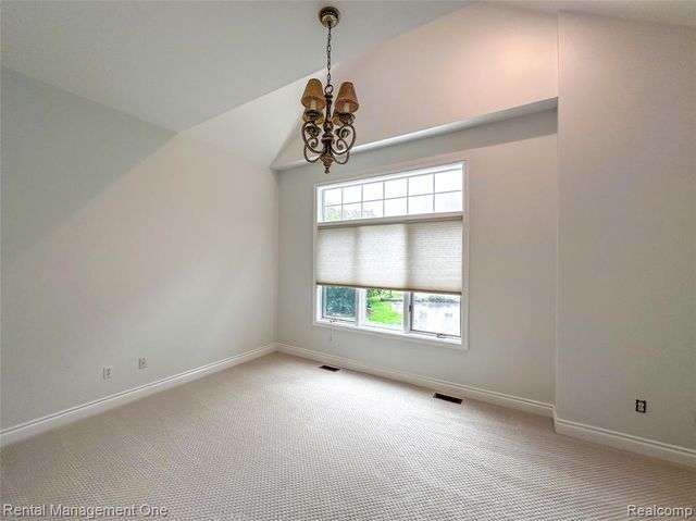 5742 Putnam Drive, West Bloomfield, MI 48323