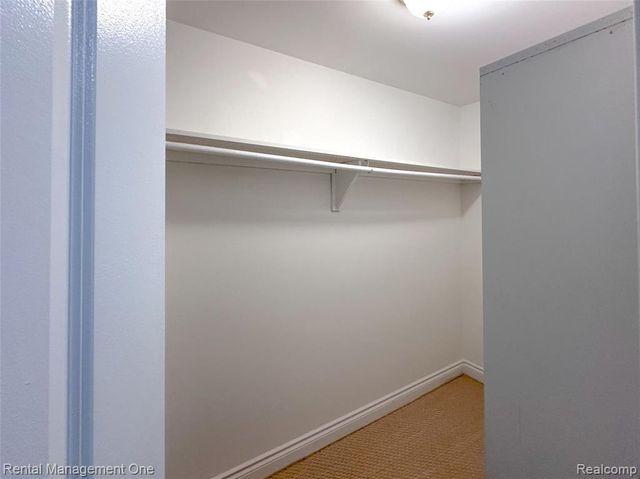 5742 Putnam Drive, West Bloomfield, MI 48323