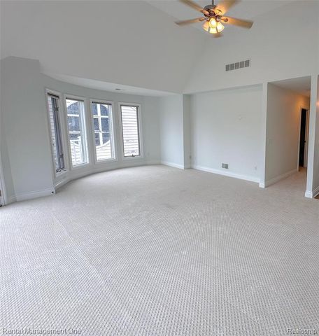 5742 Putnam Drive, West Bloomfield, MI 48323