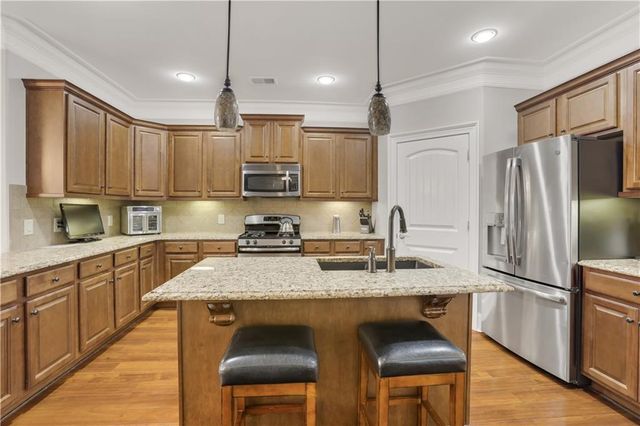 263 Somerset Circle, Woodstock, GA 30189