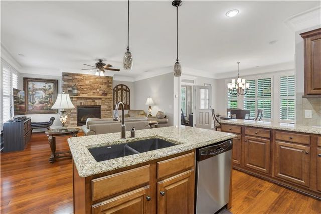 263 Somerset Circle, Woodstock, GA 30189