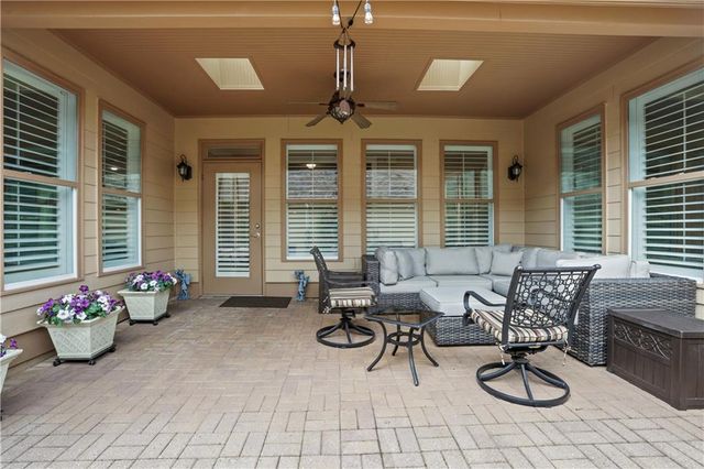 263 Somerset Circle, Woodstock, GA 30189