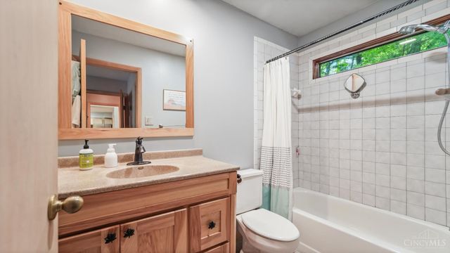 413 Tarkington Lane, Miami Twp, OH 45140