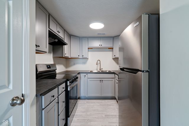 10203 Penrith Drive, Indianapolis, IN 46229