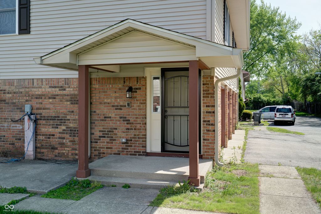 10203 Penrith Drive, Indianapolis, IN 46229