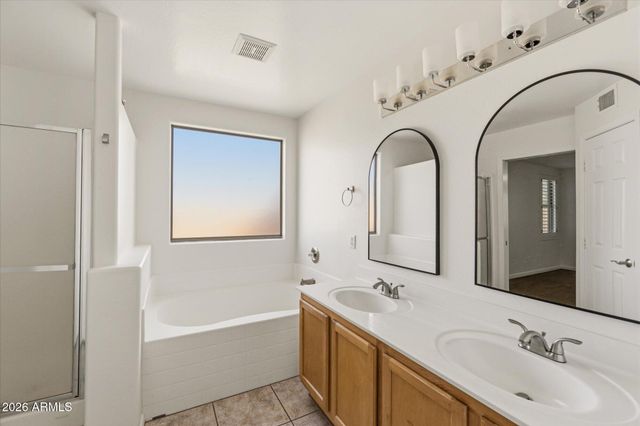2212 E VISTA BONITA Drive, Phoenix, AZ 85024