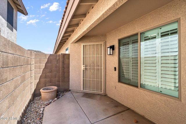 2212 E VISTA BONITA Drive, Phoenix, AZ 85024