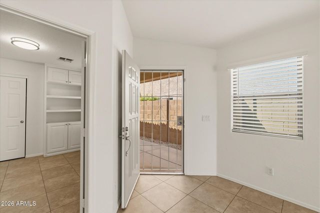 2212 E VISTA BONITA Drive, Phoenix, AZ 85024